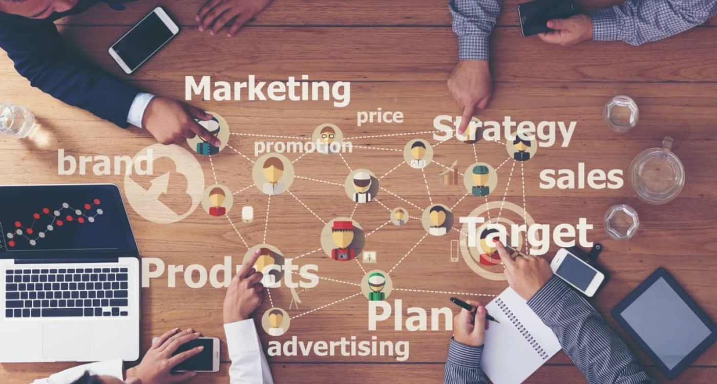 Scrivere per vendere: guida al copywriting persuasivo per il marketing aziendale e il business.